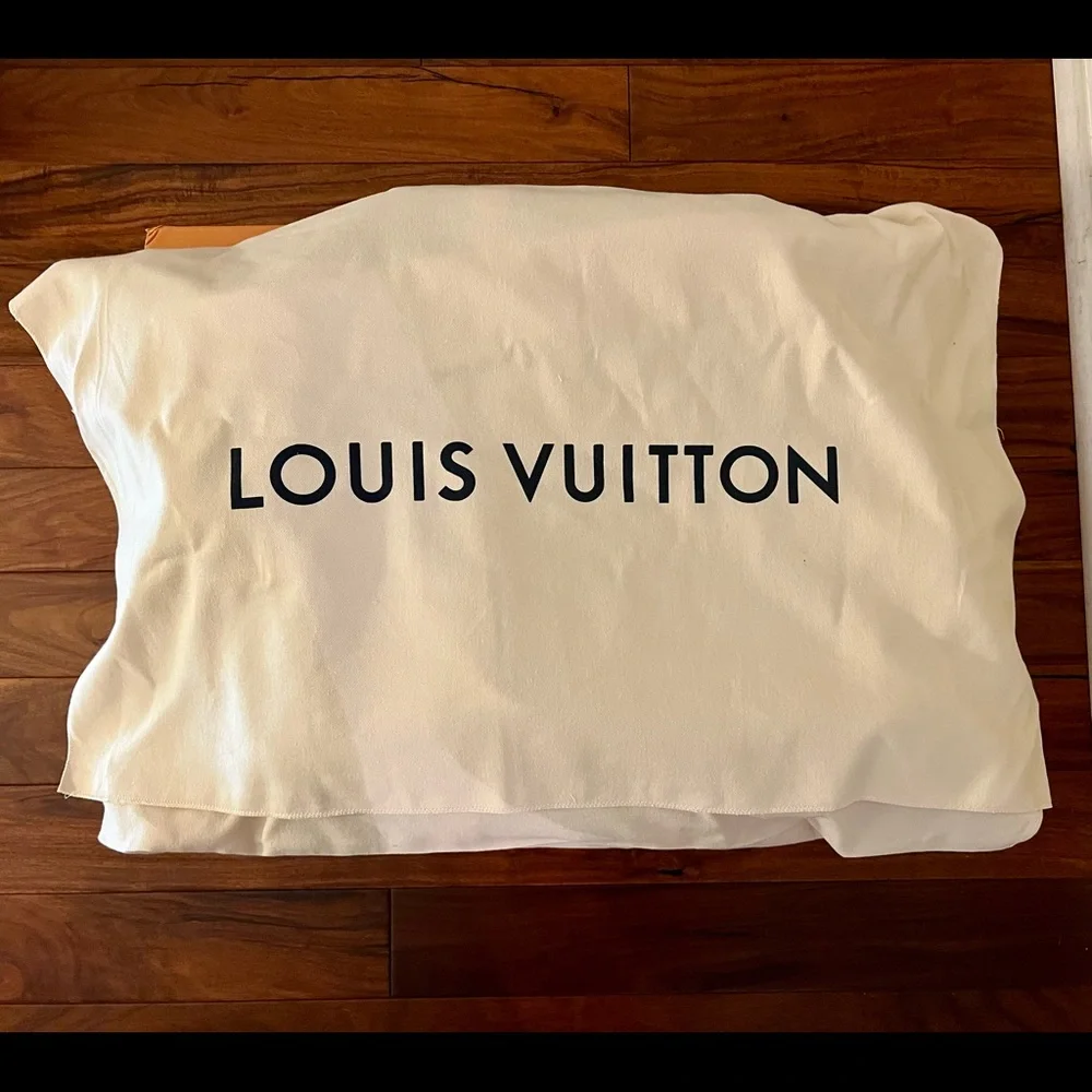 NWT!! Brand New!!! NEVER USED keepall 55 - Picture 5 of 10